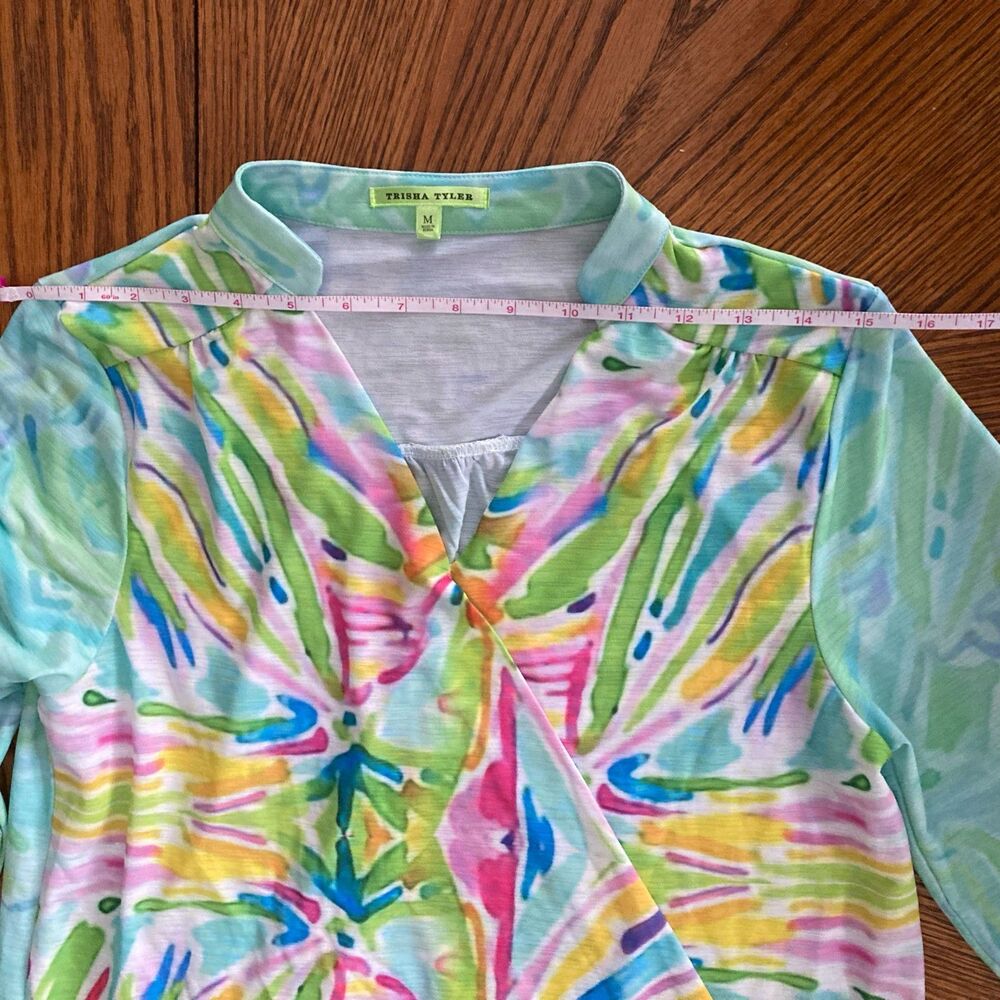 Trisha Tyler Top Medium Button Sleeves Floral Excellent Condition Stretch Relax - Picture 12 of 16